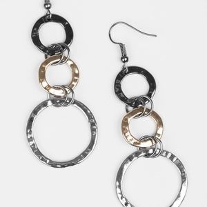 Radical Revolution - Paparazzi Earrings